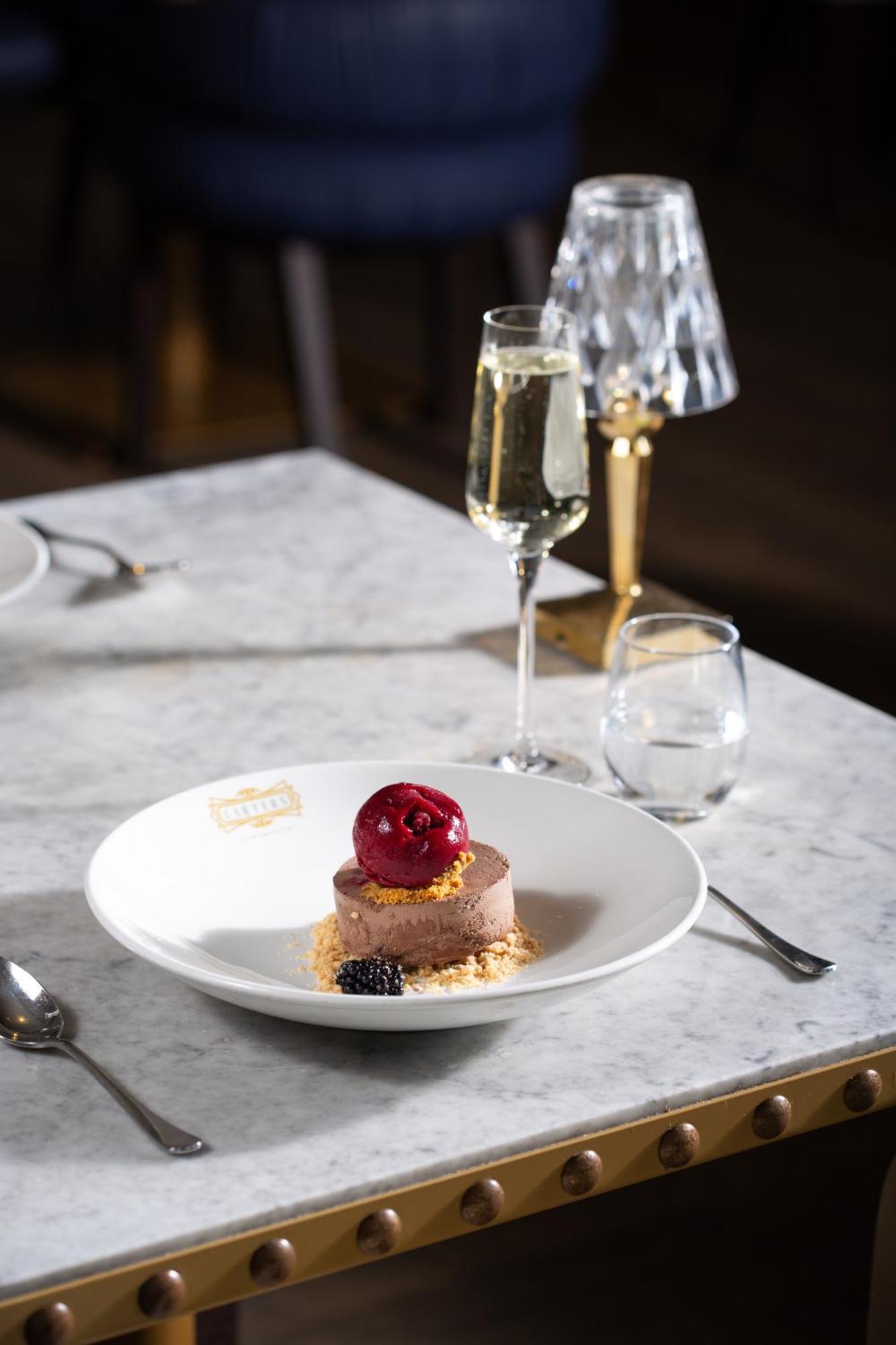 Doubletree By Hilton Harrogate Majestic Hotel & Spa エクステリア 写真