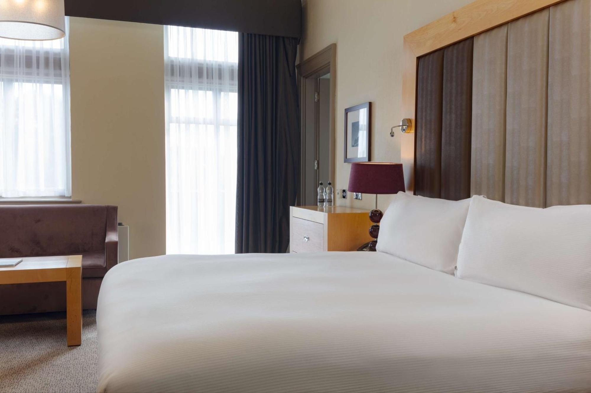 Doubletree By Hilton Harrogate Majestic Hotel & Spa エクステリア 写真