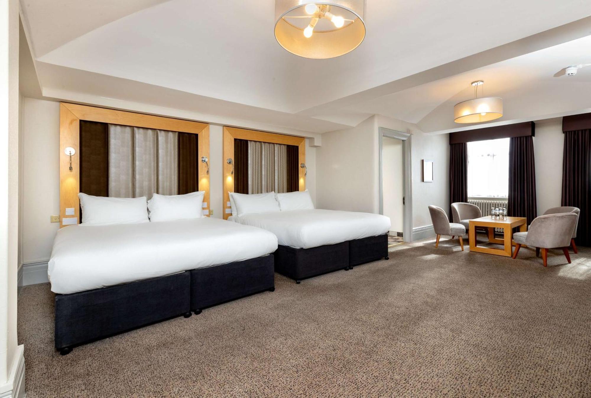 Doubletree By Hilton Harrogate Majestic Hotel & Spa エクステリア 写真
